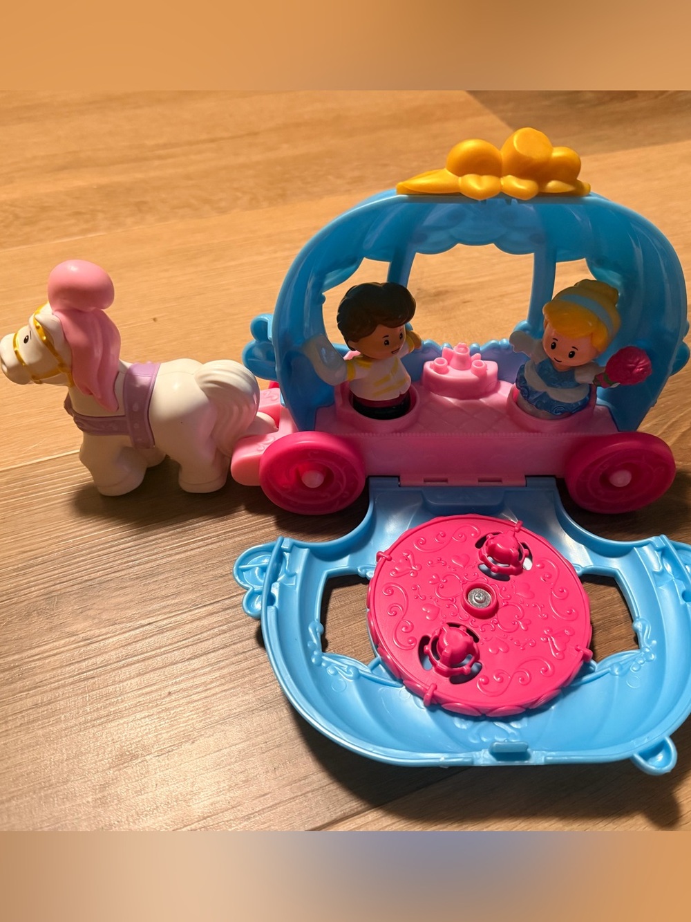 Disney Cinderella Carriage Doll Playset w/ Horse & 2 Figures 2021